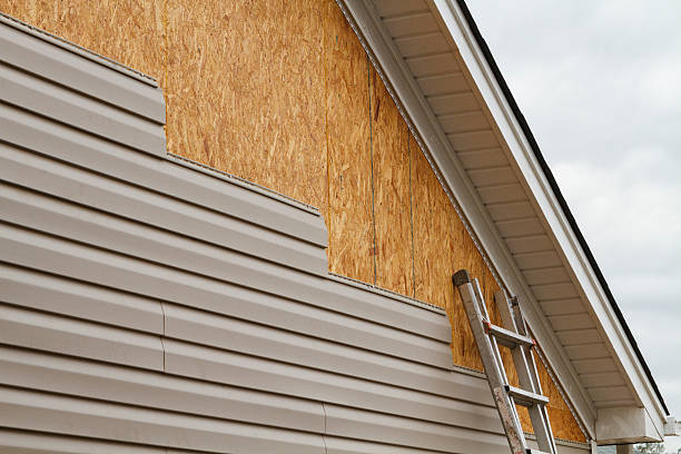 24/7 Emergency Storm Damage Siding Repair experts in Deer Park, IL